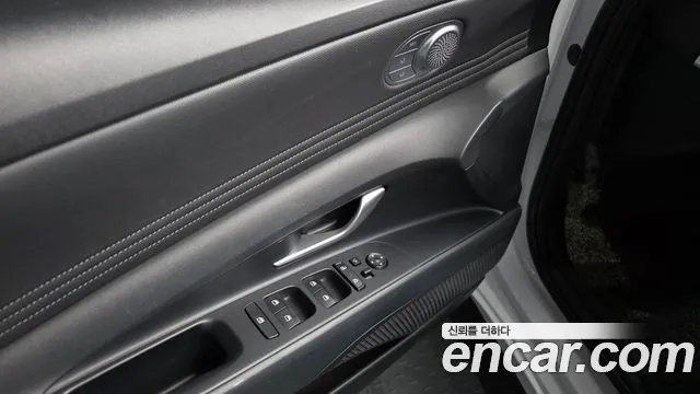 Hyundai AVANTE Avante (CN7) — Фото автомобиля 25