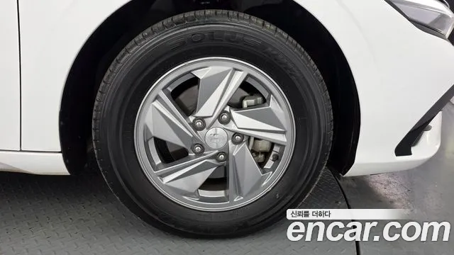Hyundai Avante — Фото автомобиля 5