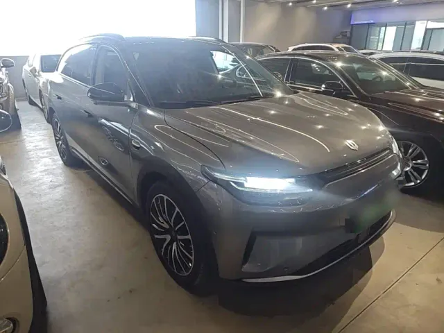 Leapmotor C11 — Фото автомобиля 3