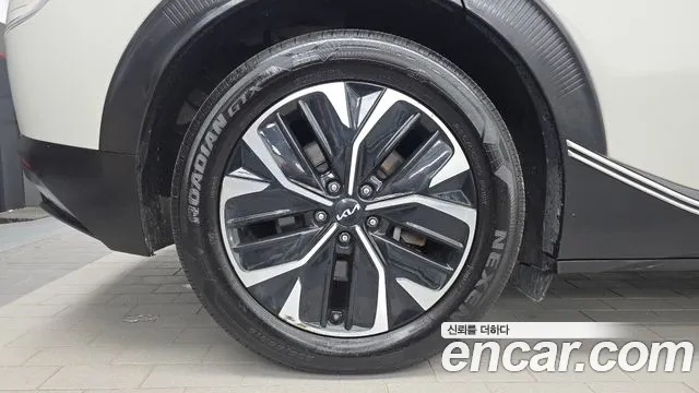Kia EV6 — Фото автомобиля 5