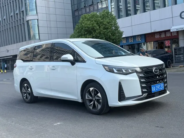 GAC Trumpchi M6 — Фото автомобиля 3