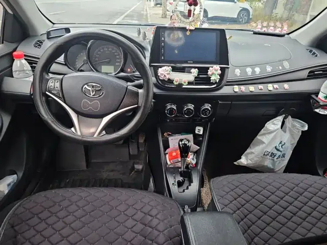 Toyota Vios — Фото автомобиля 12