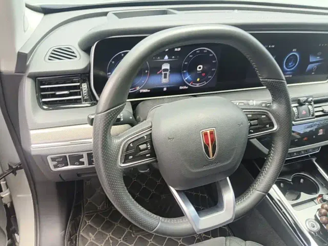 Hongqi HS5 — Фото автомобиля 16