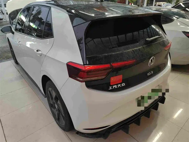 Volkswagen ID.3 — Фото автомобиля 8