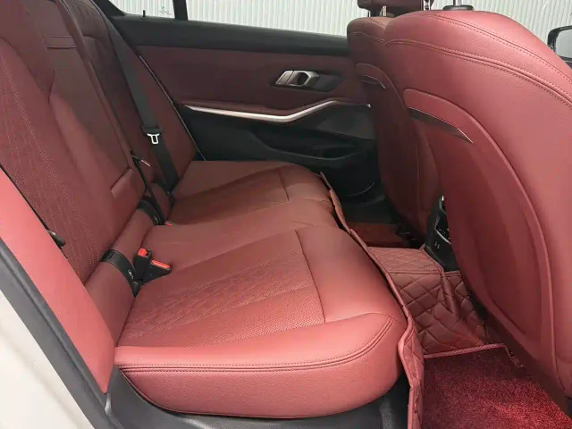 BMW 3 Series — Фото автомобиля 12