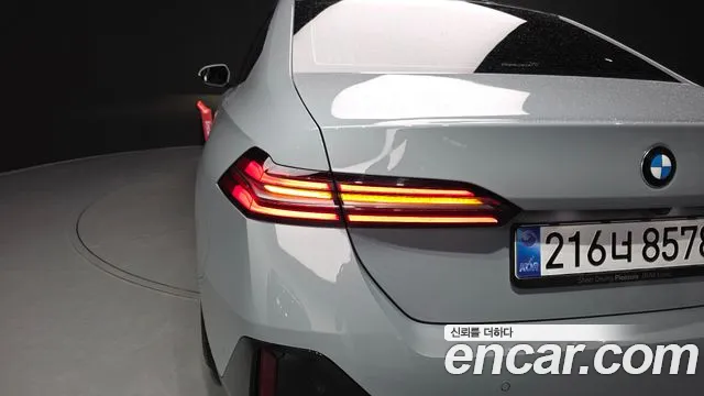 BMW 5-Series — Фото автомобиля 19