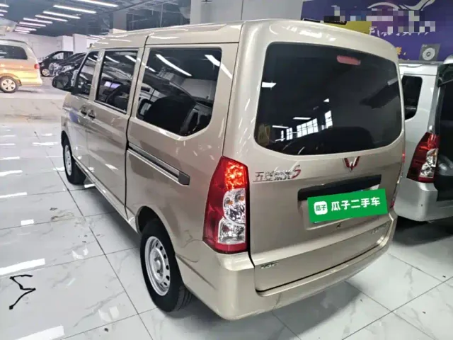 Wuling Rongguang S — Фото автомобиля 4