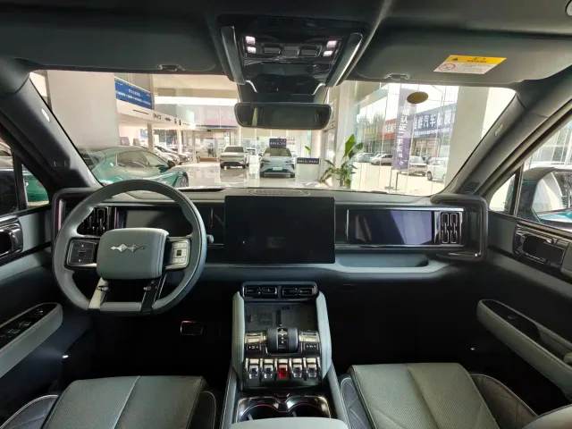 BYD FangChengBao Leopard 5 — Фото автомобиля 8