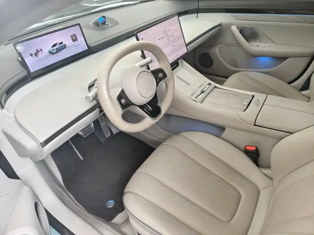 Luxeed S7 — Фото автомобиля 14