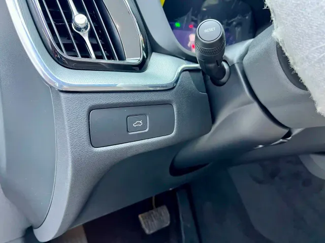 Volvo XC60 — Фото автомобиля 25