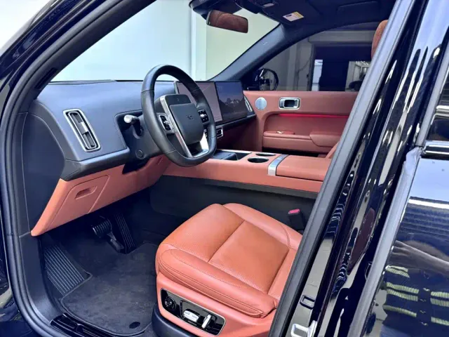 Li Auto L7 — Фото автомобиля 10