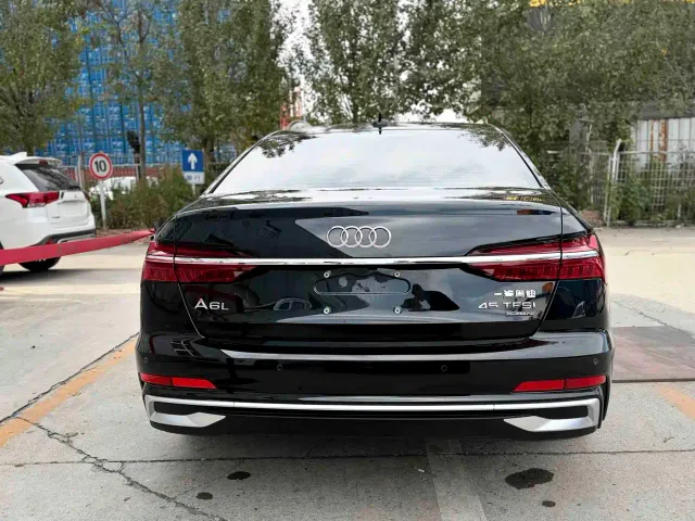 Audi A6L — Фото автомобиля 5