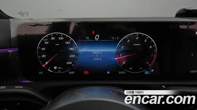 Mercedes-Benz A-Class W177 — Фото автомобиля 11