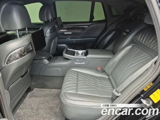 Genesis G90 Бензин 3.5 турбо AWD — Фото автомобиля 11