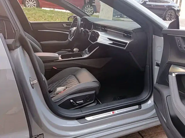 Audi A7L — Фото автомобиля 24