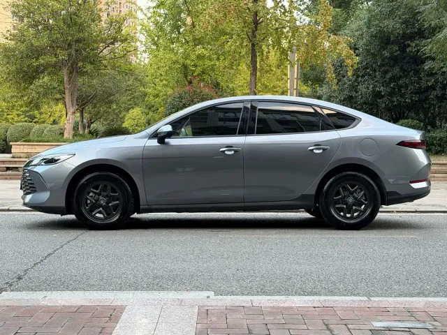 BYD Qin PLUS — Фото автомобиля 4