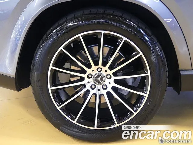 Mercedes-Benz GLE-Class — Фото автомобиля 9
