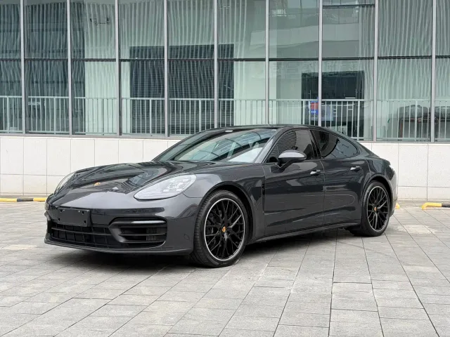 Фотография автомобиля — Porsche Panamera