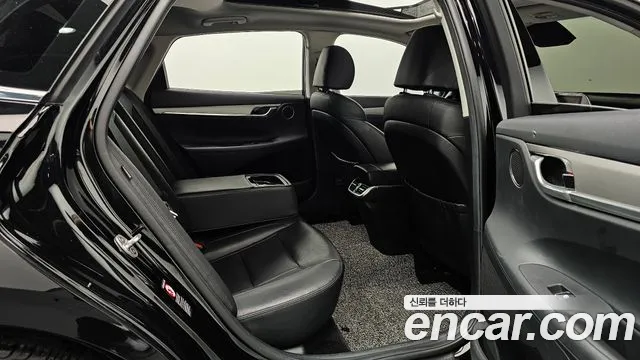 Hyundai Grandeur New — Фото автомобиля 18