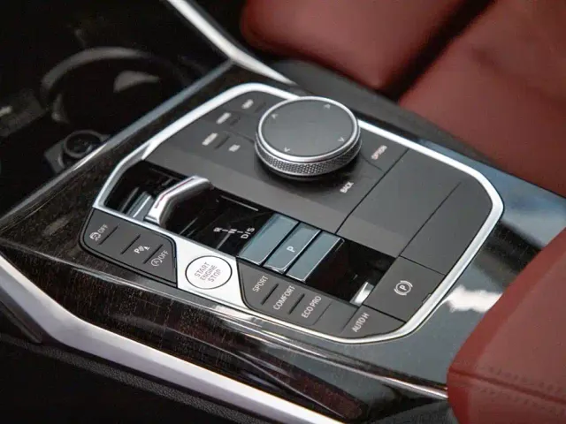 BMW 3 Series — Фото автомобиля 15