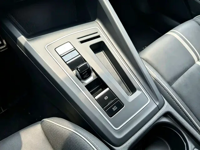 Volkswagen Golf — Фото автомобиля 15