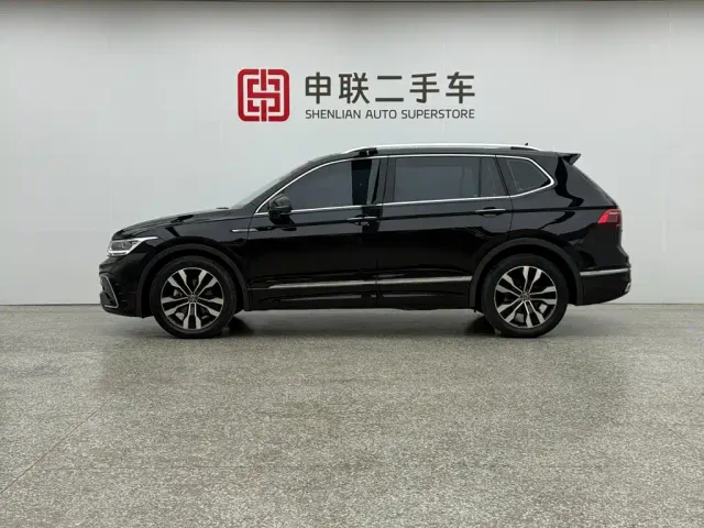 Volkswagen Tiguan L — Фото автомобиля 3