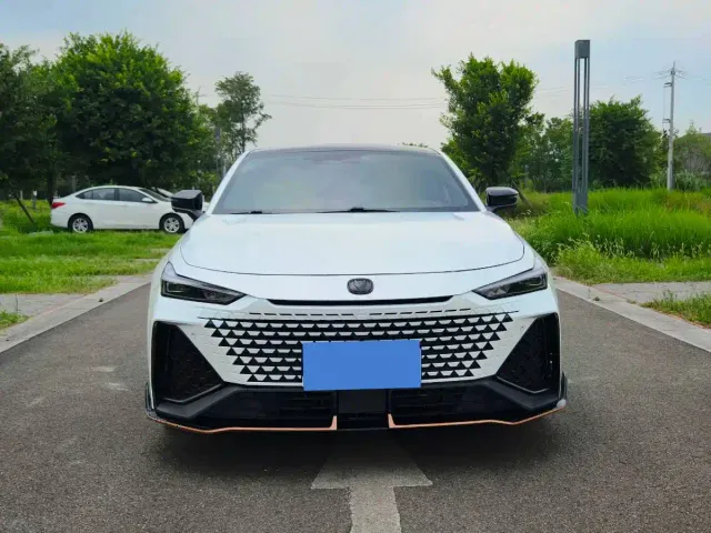 Changan UNI-V — Фото автомобиля 2