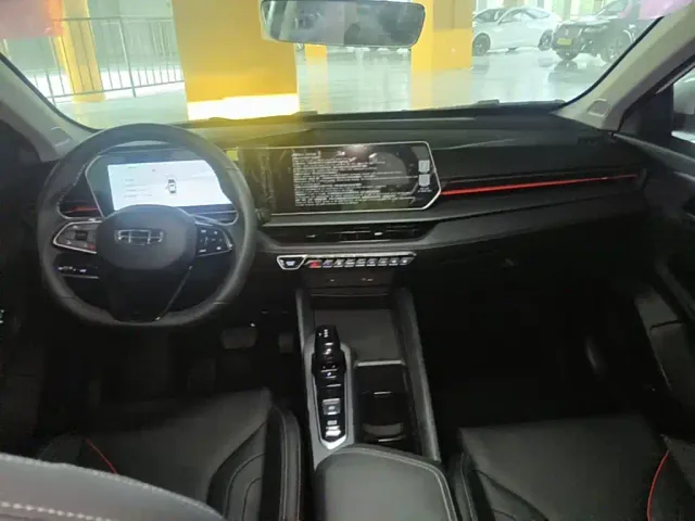Geely Binrui — Фото автомобиля 5