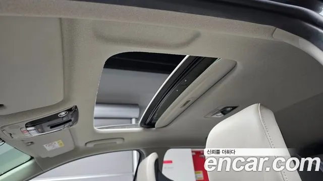 Kia Niro — Фото автомобиля 24