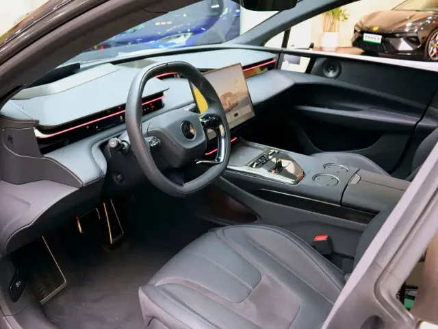 Lotus Emeya — Фото автомобиля 5