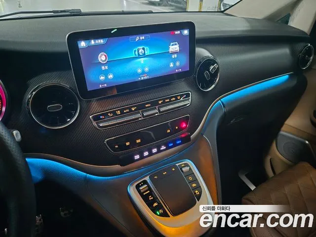 Mercedes-Benz V-Class — Фото автомобиля 11
