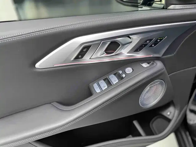 BMW XM — Фото автомобиля 19