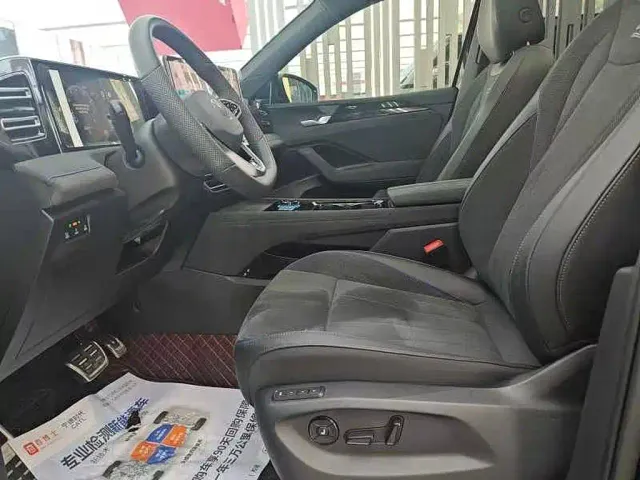 Volkswagen Tiguan L — Фото автомобиля 4