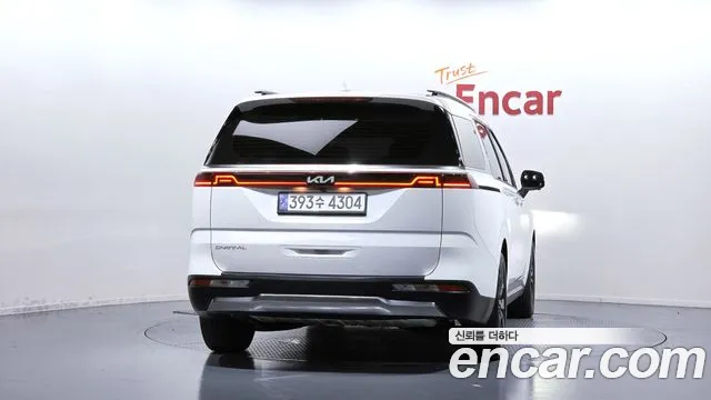 Kia Carnival Generation 4 — Фото автомобиля 4