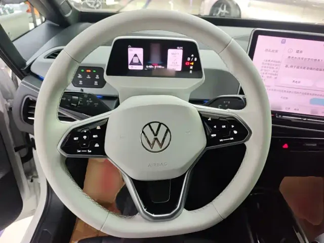 Volkswagen ID.3 — Фото автомобиля 10