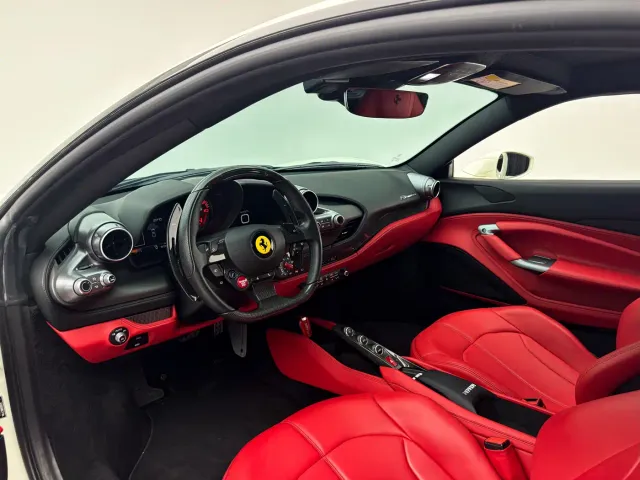 Ferrari F8 — Фото автомобиля 10