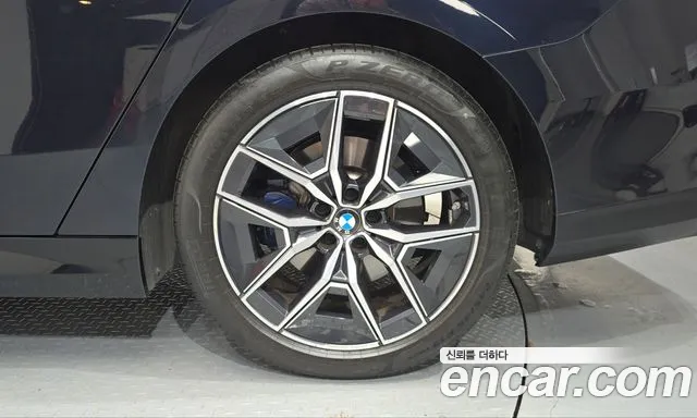 BMW 5 Series G60 — Фото автомобиля 6