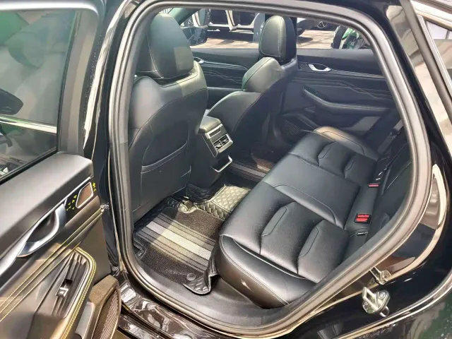 Geely Xingrui — Фото автомобиля 11