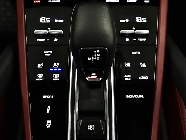 Porsche Cayenne — Фото автомобиля 21