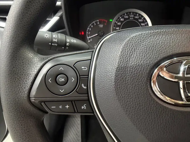Toyota Corolla — Фото автомобиля 10