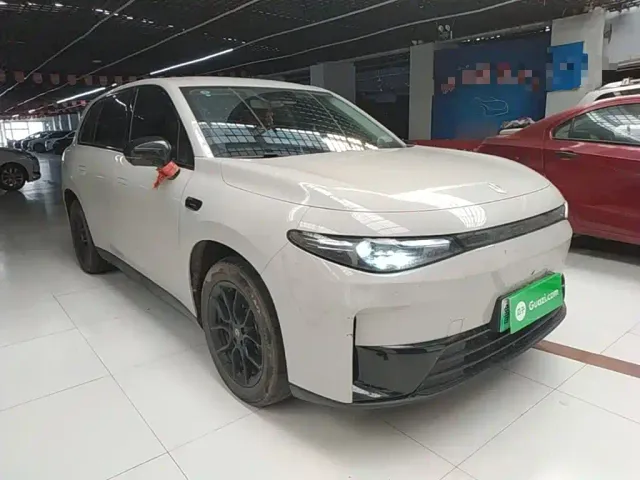 Leapmotor C10 — Фото автомобиля 3