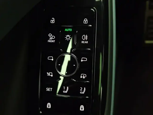 Audi Q6L e-tron — Фото автомобиля 21
