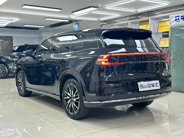 Changan Qiyuan Q07 — Фото автомобиля 4
