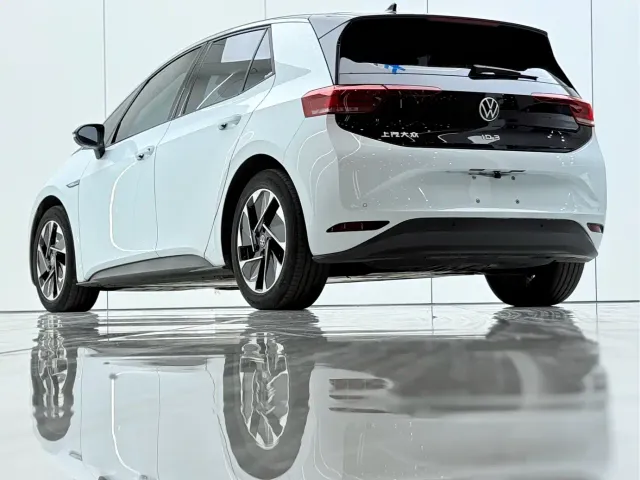 Volkswagen ID.3 — Фото автомобиля 14