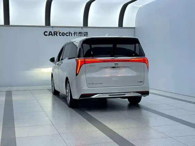 Buick Century 2023 2.0T 6-Seat World Edition — Фото автомобиля 3
