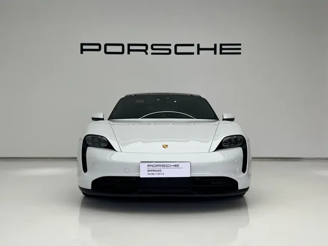 Porsche Taycan 2022 Taycan — Фото автомобиля 2