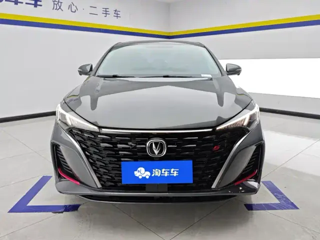Changan Eado — Фото автомобиля 2