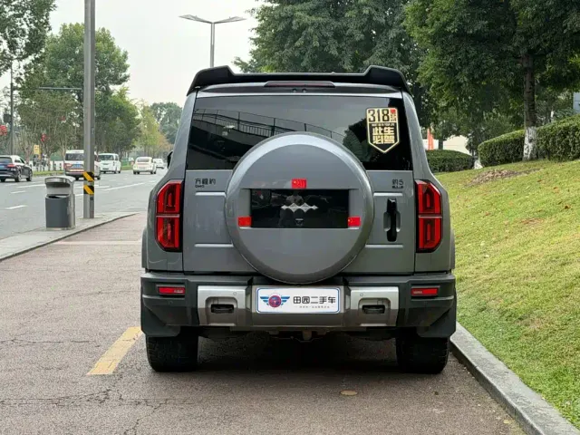 BYD FangChengBao Leopard 5 — Фото автомобиля 5