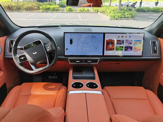 Li Auto L7 — Фото автомобиля 9