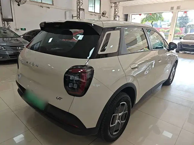 GAC Aion UT — Фото автомобиля 6